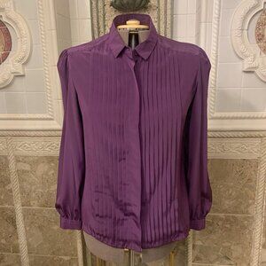 Gailord. Sz 16. USA. Elegant Pleated Long Sleeve Blouse. Hidden Placket. B90